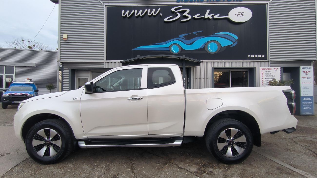 Mandataire ISUZU D-MAX N60 SPACE CAB 1.9 164 CH 4X4 BVA F