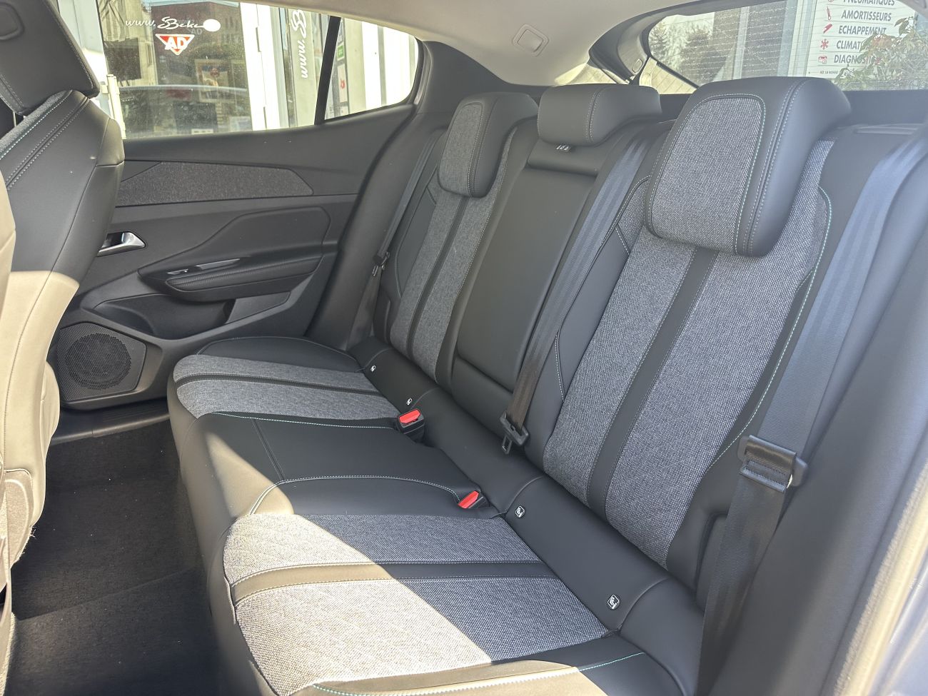 Mandataire PEUGEOT 408 130 ch S&S EAT8 Allure Pack JTES 19