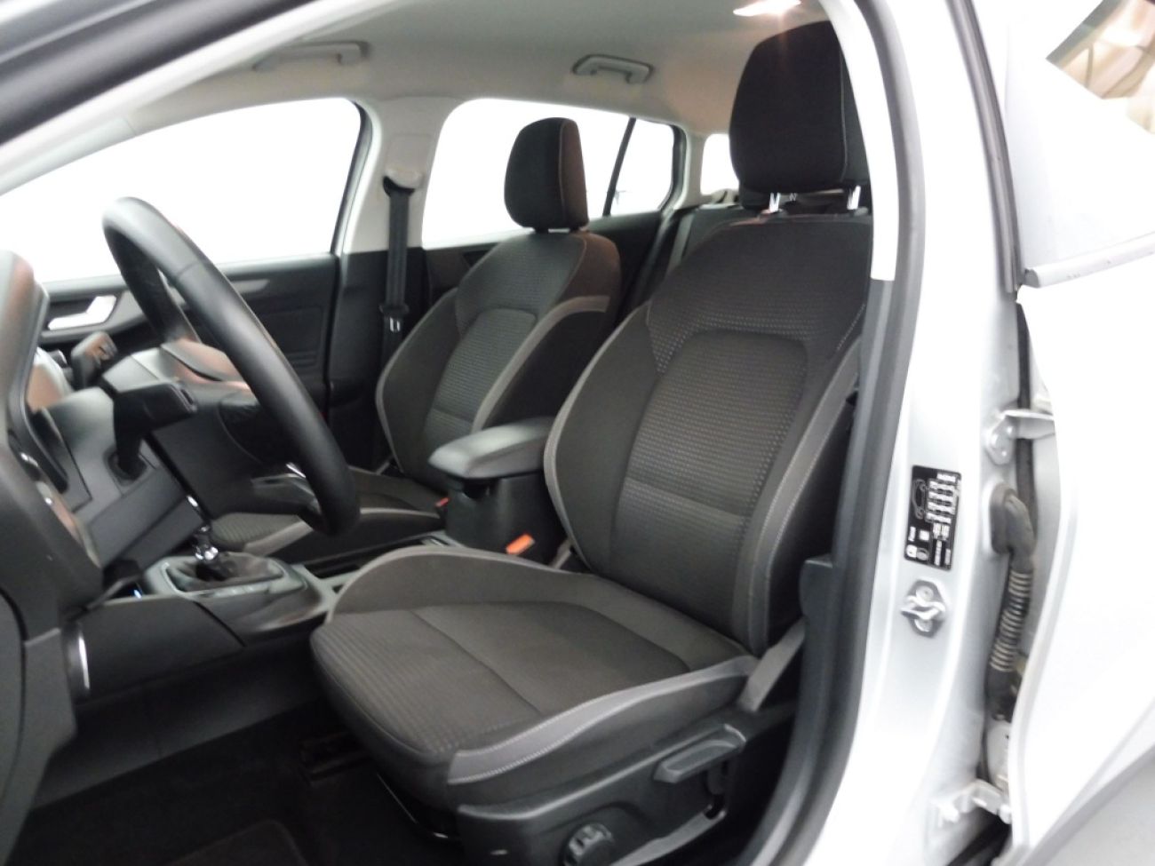 Mandataire Ford Focus SW 1.0 ECOBOOST 125connected