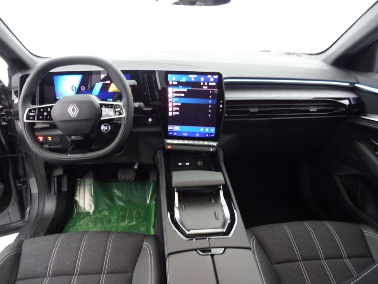 Mandataire RENAULT AUSTRAL 1.2 E-TECH FULL HYBRID 200CH TECHNO - 24