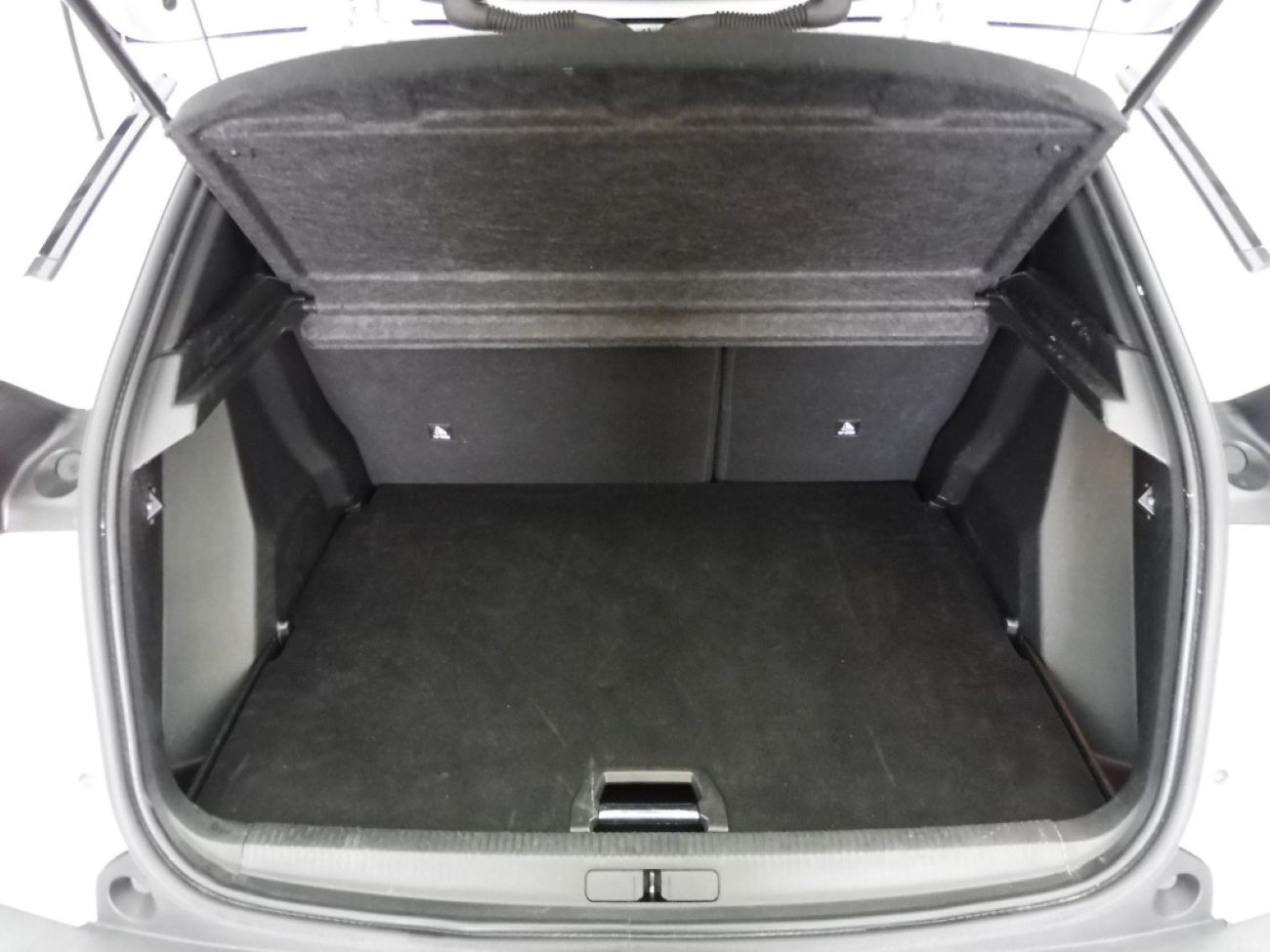 Mandataire PEUGEOT 2008 1.2 PURETECH 130CH S&S ALLURE EAT8