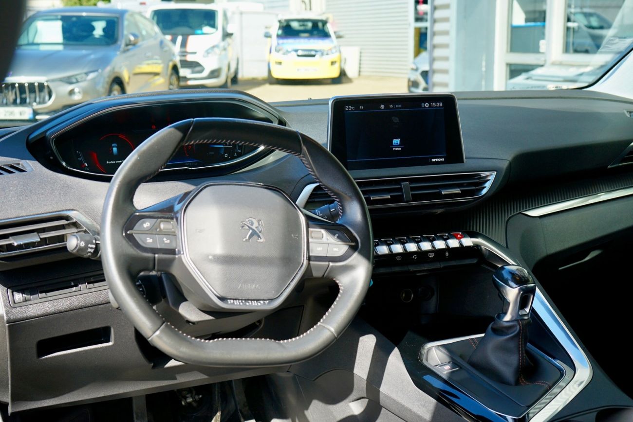 Mandataire PEUGEOT 3008 Puretech 130ch S&S BVM6 Active RADAR AVANT & ARRIERE / ENTRETIEN PEUGEOT