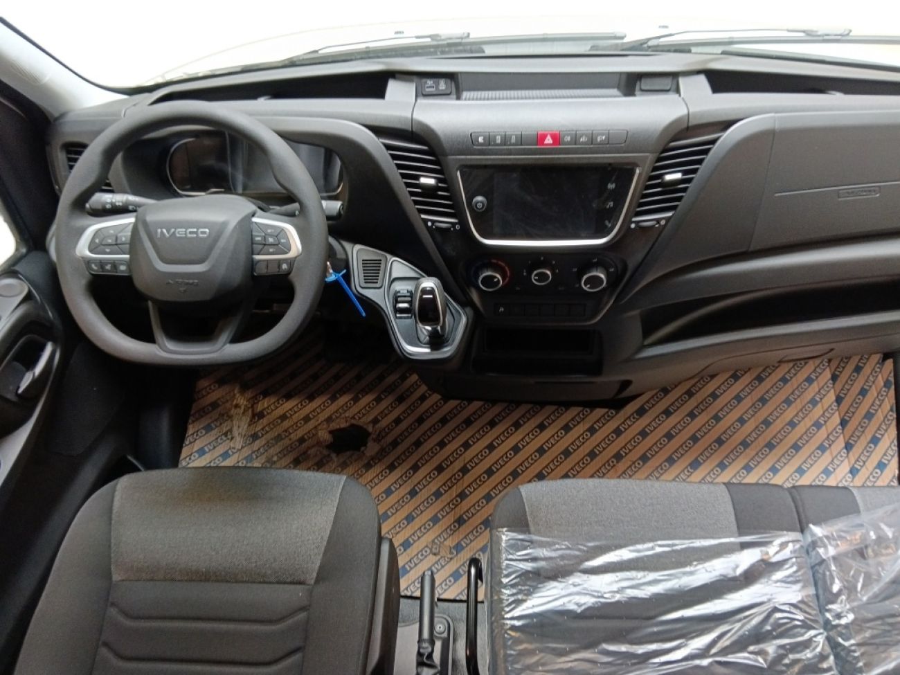 Mandataire IVECO Daily 35S18 3.0 V16 HI-MATIC H2 180CV