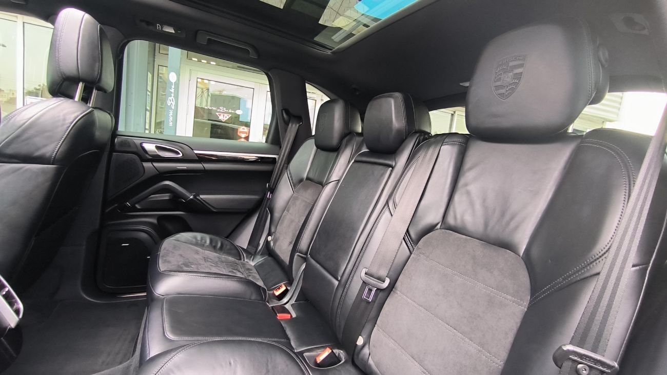 Mandataire PORSCHE CAYENNE 3.0 TD V6 262 ch Platinium Edition Tiptronic A