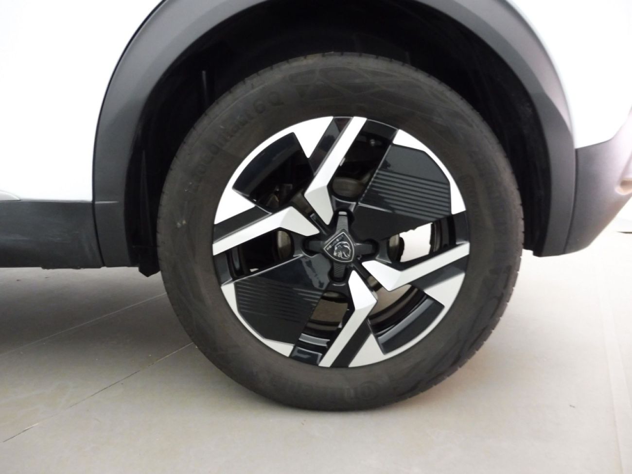 Mandataire PEUGEOT 2008 1.2 PURETECH 130CH S&S ALLURE EAT8