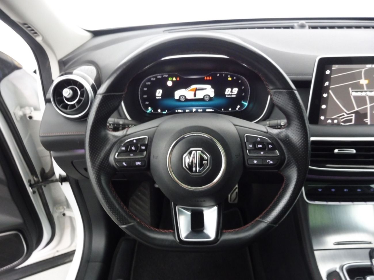 Mandataire MG HS 1.5 T-GDI 162 AT luxury