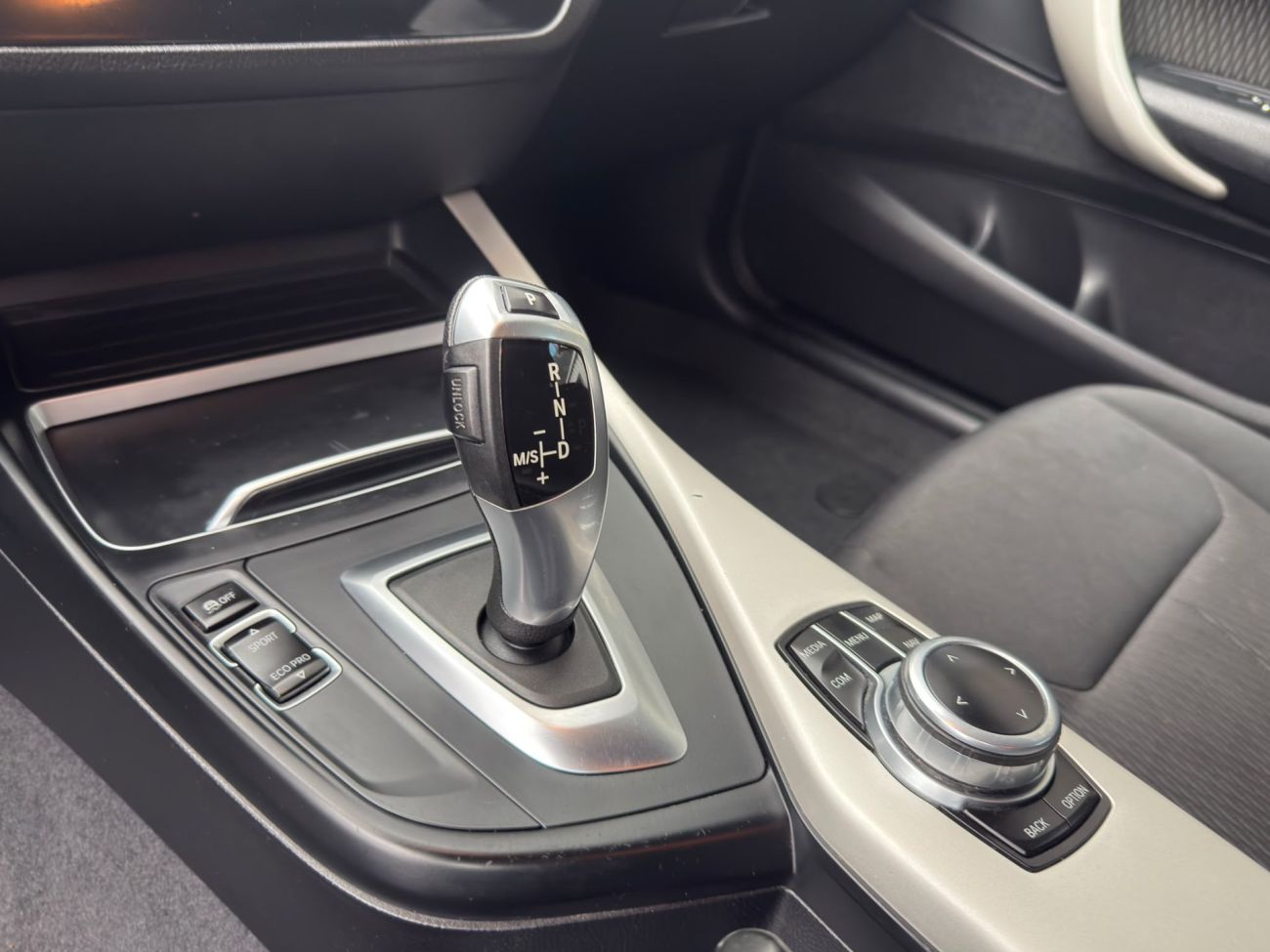 Mandataire BMW SERIE 1 F20 LCI2 118i 136 ch BVA8 Lounge