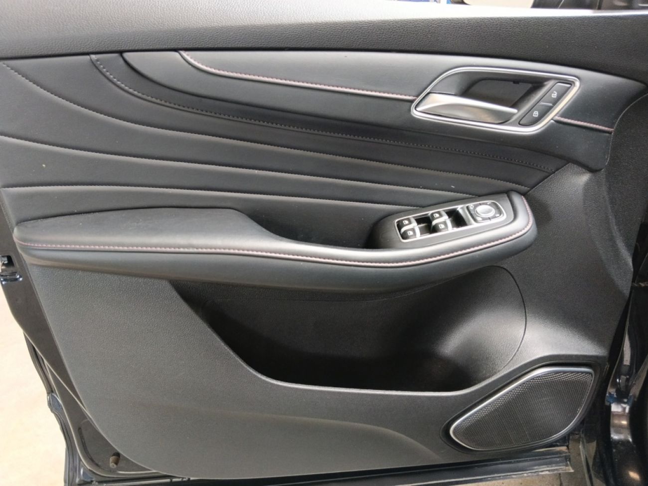 Mandataire MG HS 1.5 T-GDI 162 AT luxury