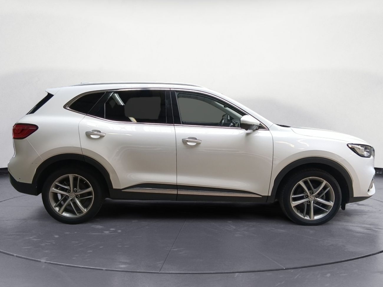 Mandataire MG HS 1.5 T-GDI 162 AT luxury
