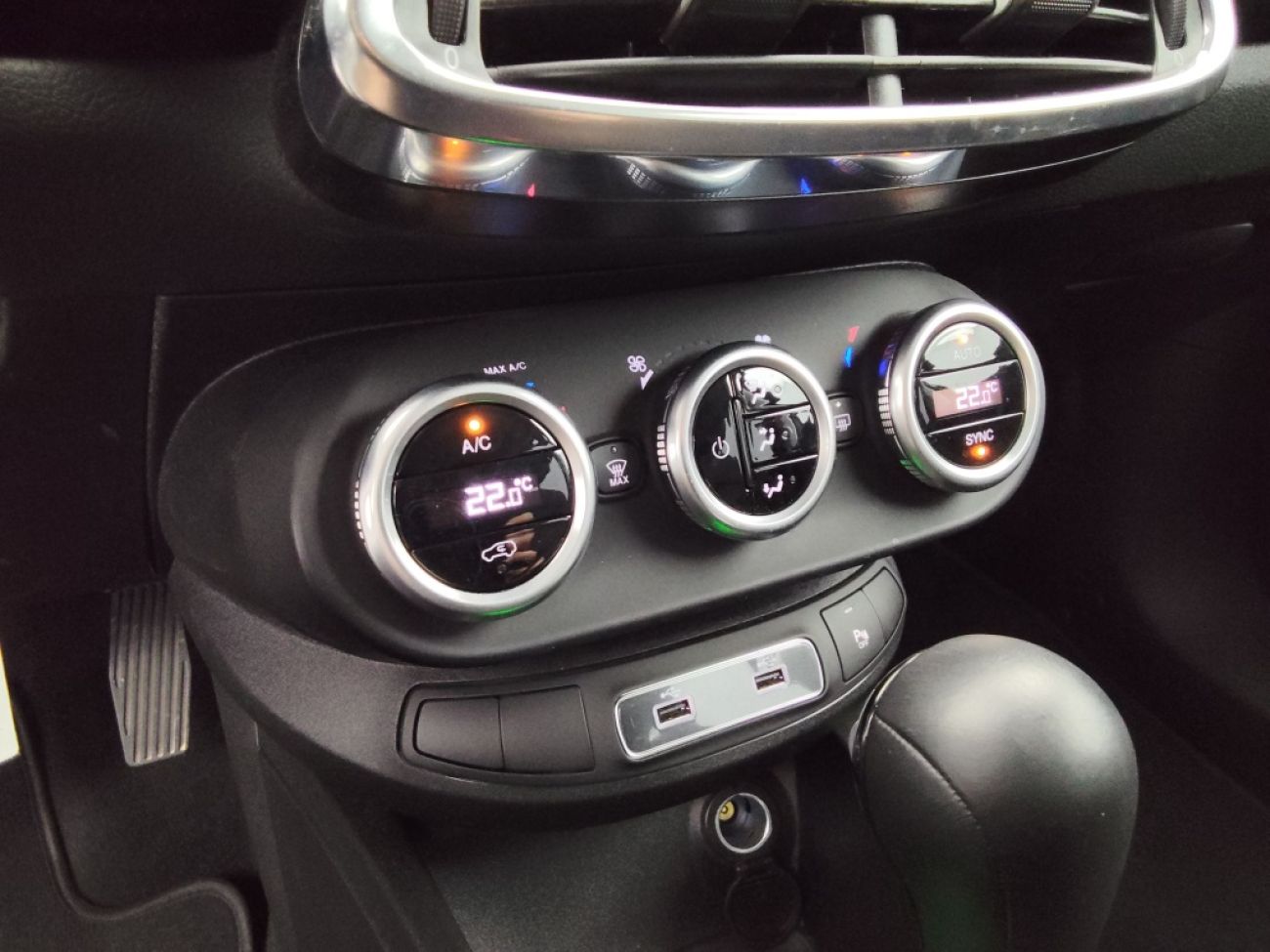 Mandataire FIAT 500X 1.5 FIREFLY TURBO 130CH S/S HYBRID PACK CONFORT DCT7