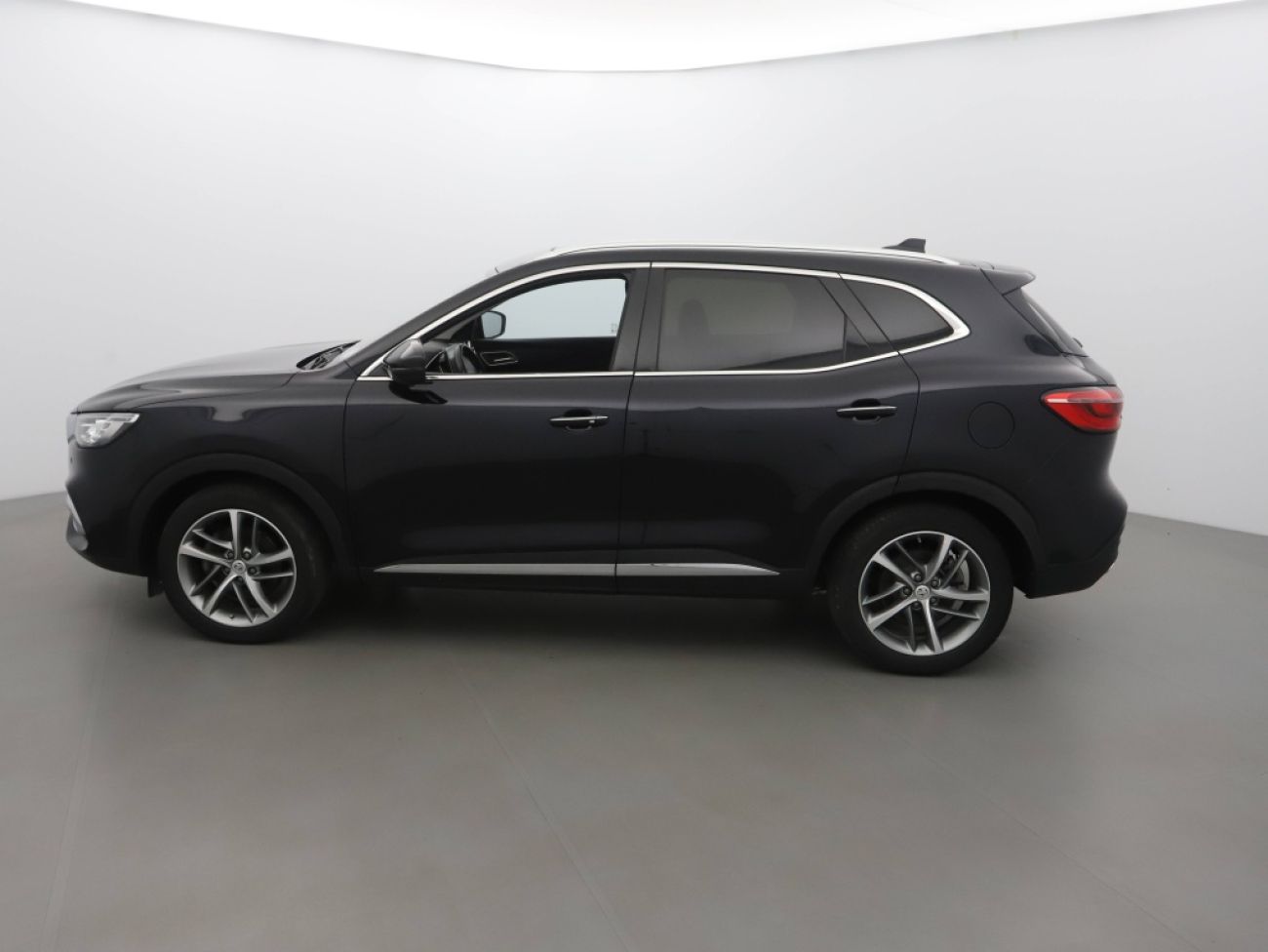 Mandataire MG HS 1.5 T-GDI 162 AT luxury