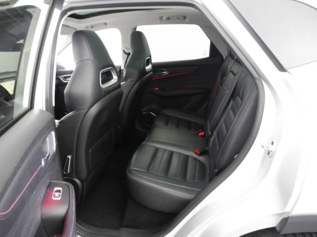 Mandataire MG HS 1.5 T-GDI 162 AT luxury