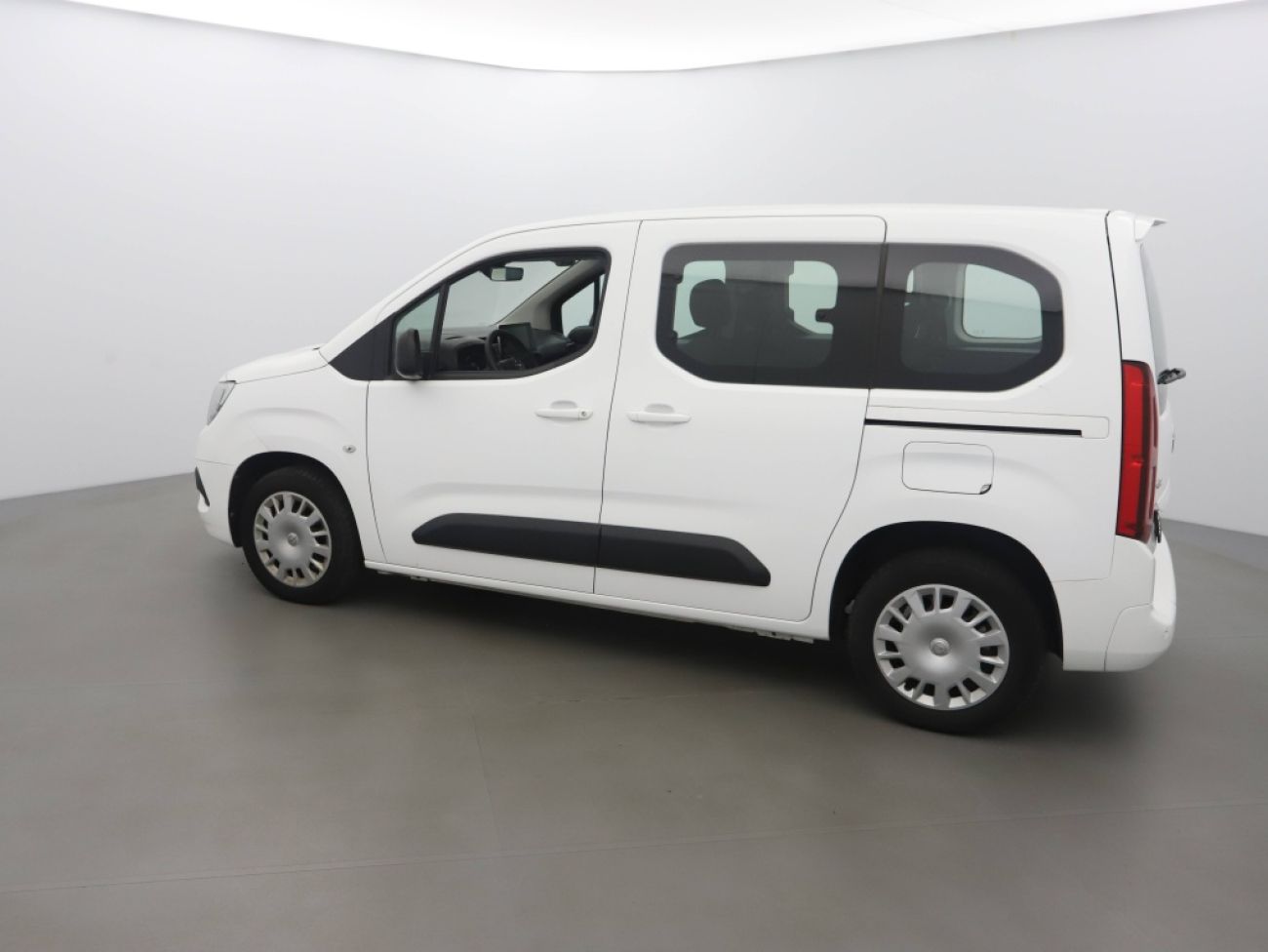 Mandataire Opel COMBO LIFE L1H1 1.5 D 100CH EDITION BVM6