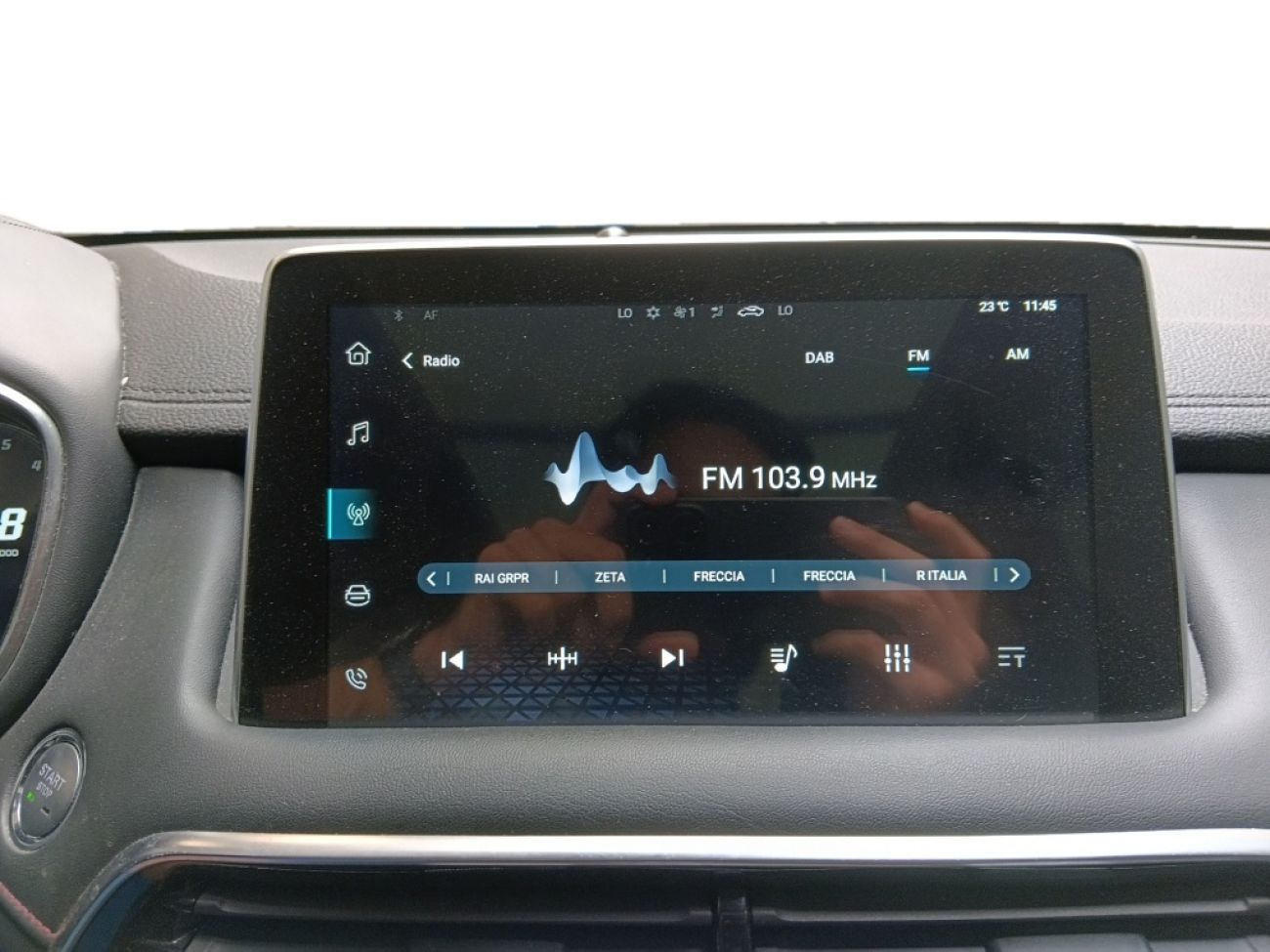 Mandataire MG HS 1.5 T-GDI 162 AT luxury