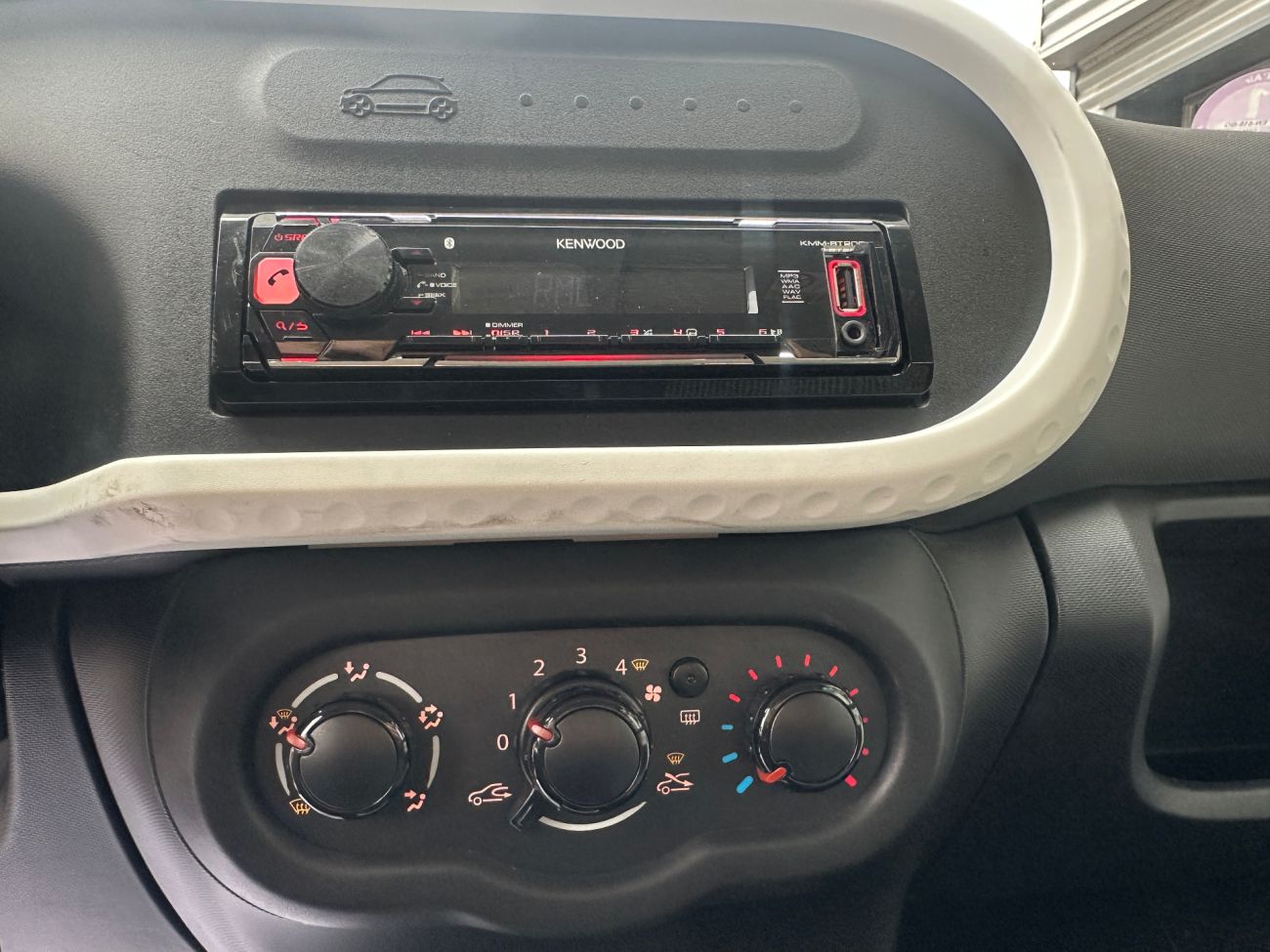 Mandataire RENAULT TWINGO III 1.0 SCe 70 BC Life