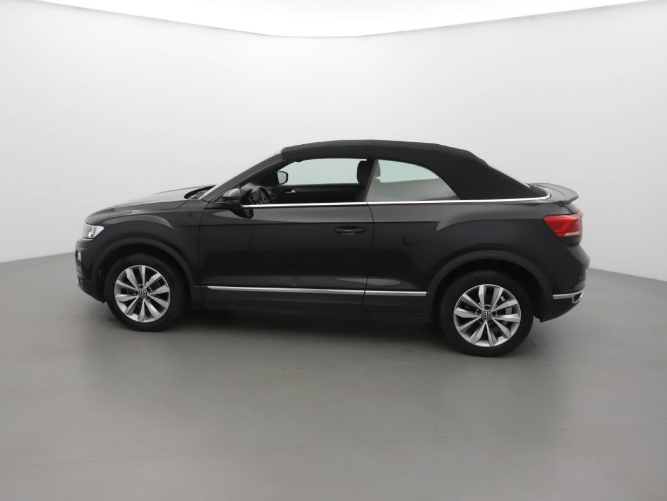 Mandataire VOLKSWAGEN T-Roc Cabriolet 1.5 TSI 150 DSGstyle