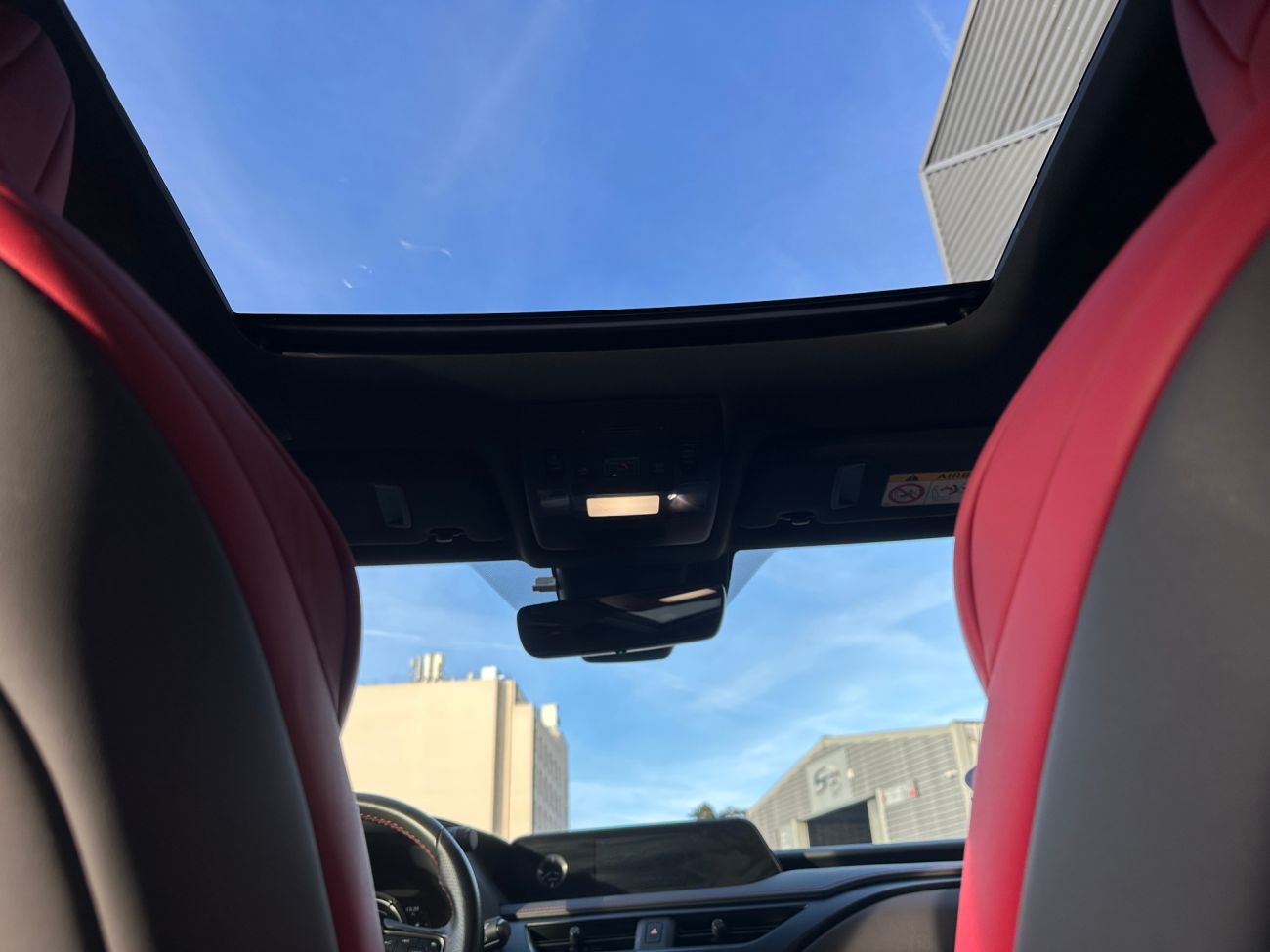 Mandataire LEXUS UX 250h 2WD F SPORT