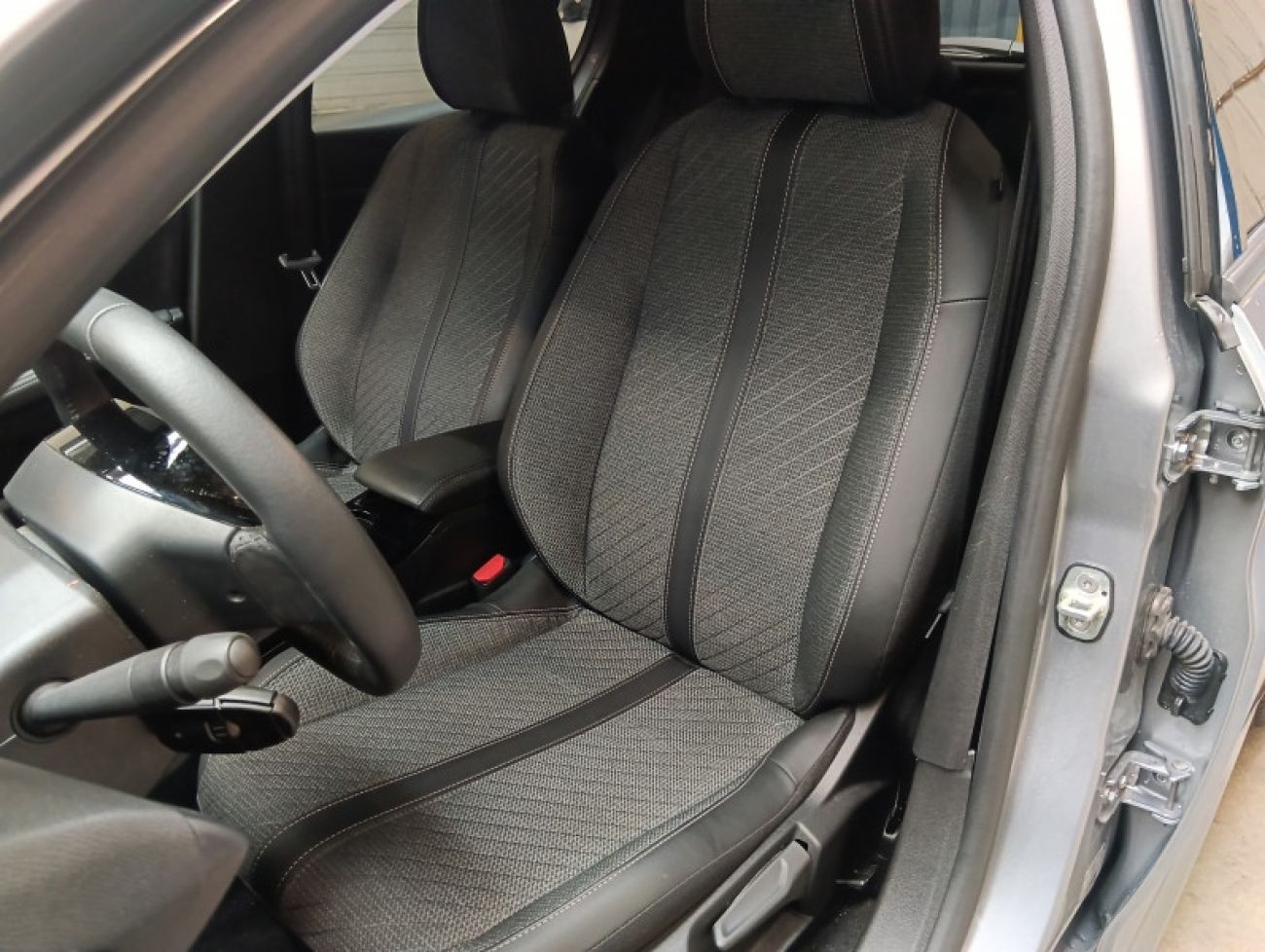 Mandataire PEUGEOT 208 1.2 100CH S&S ALLURE