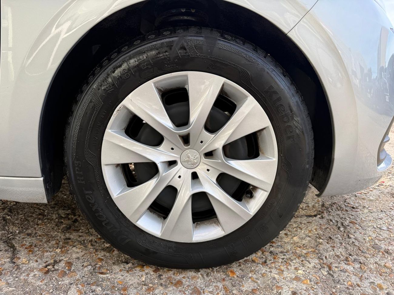 Mandataire PEUGEOT 208 1.2 PureTech 68ch BVM5 Like
