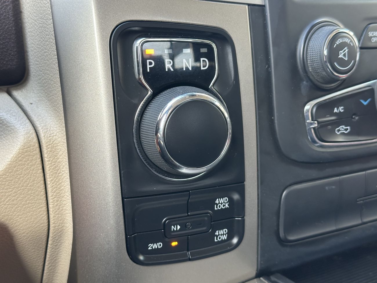 Mandataire DODGE RAM 1500 SLT DOUBLE CABINE 5.7 HEMI 395 BVA 4X4
