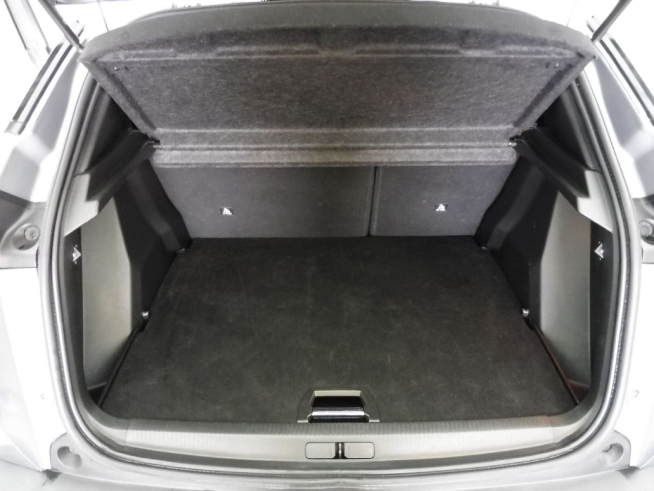 Mandataire PEUGEOT 2008 1.2 PURETECH 130CH S&S ALLURE EAT8