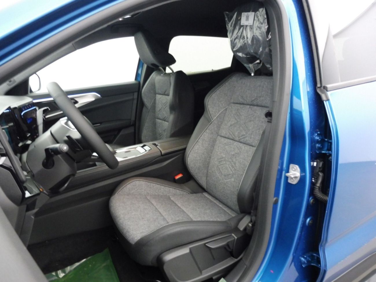 Mandataire RENAULT Austral 1.2 E-TECH FULL HYBRID 200CH TECHNO - 25