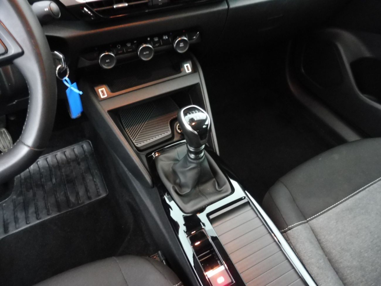 Mandataire Citroën C4 X 1.2 PURETECH 100 FEEL