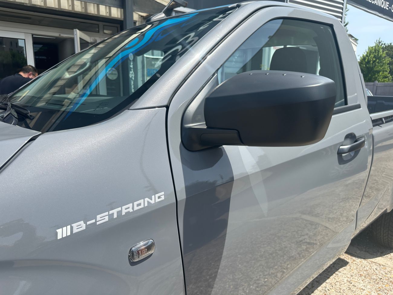 Mandataire ISUZU D-MAX NOUVEAU SINGLE 2.2L B-STRONG