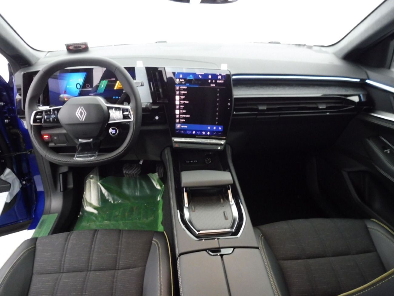 Mandataire RENAULT AUSTRAL 1.2 E-TECH FULL HYBRID 200CH ICONIC- 24