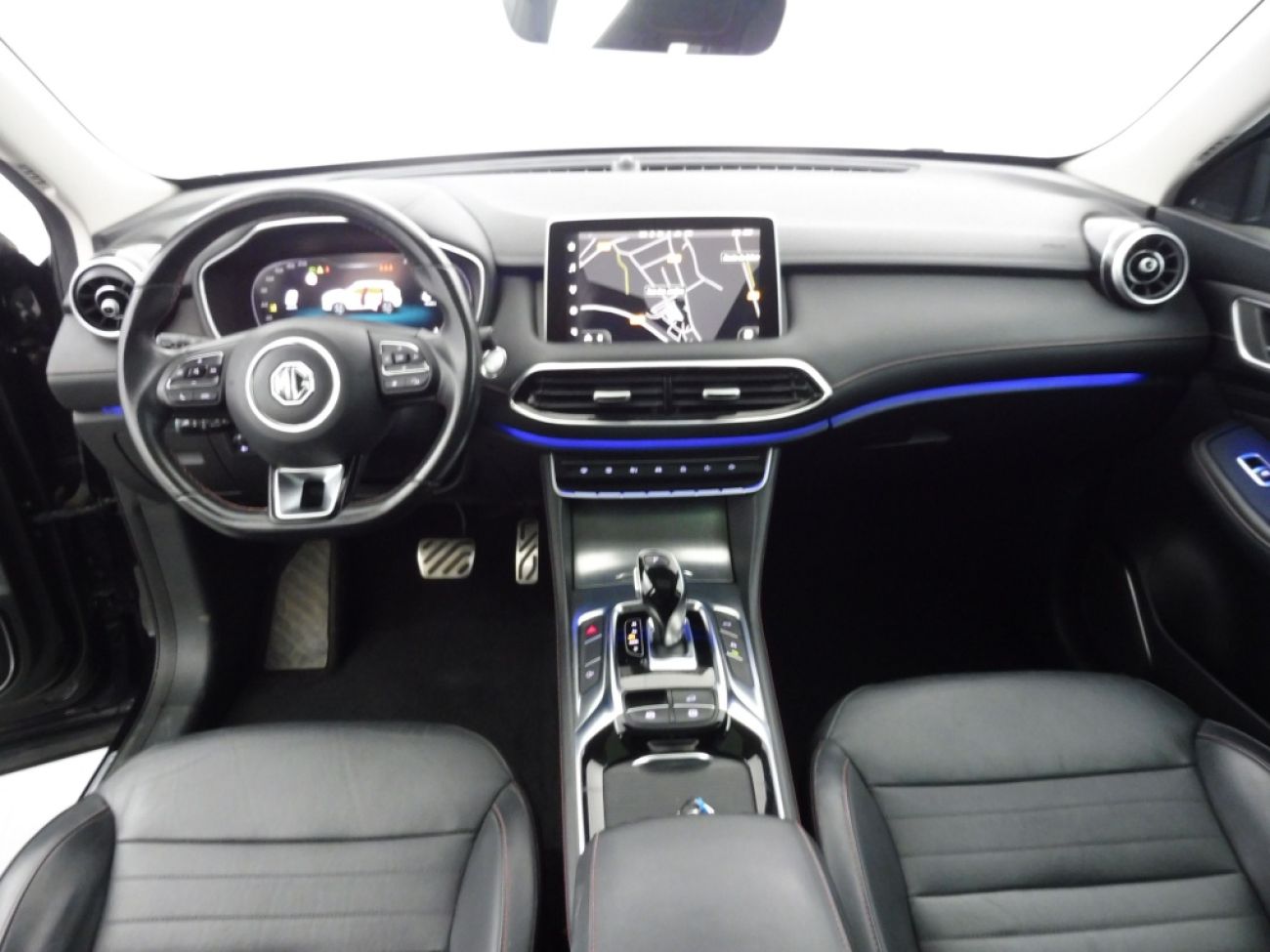Mandataire MG HS 1.5 T-GDI 162 AT luxury