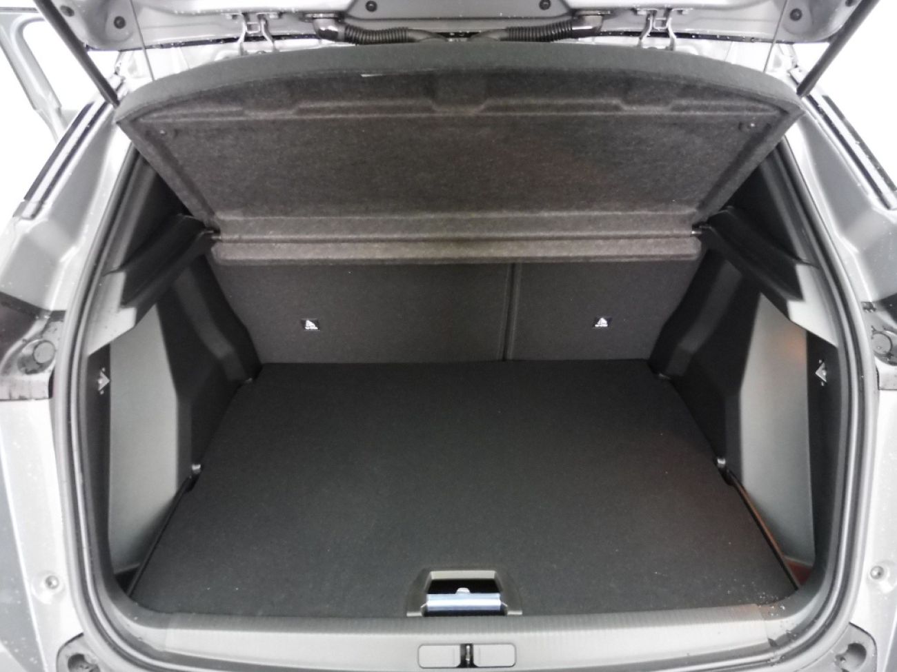Mandataire PEUGEOT 2008 1.2 HYBRID 136CH GT E-DCS6