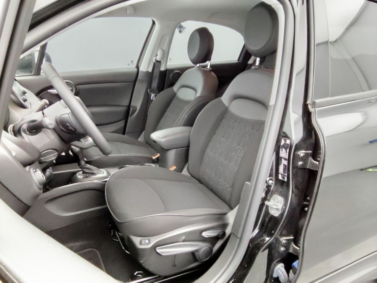 Mandataire FIAT 500X 1.5 FIREFLY TURBO 130CH S/S HYBRID PACK CONFORT DCT7