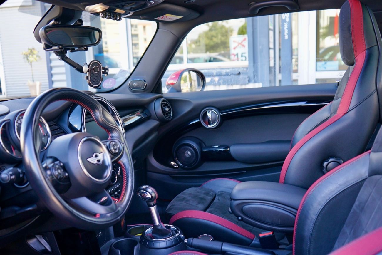 Mandataire MINI HATCH 3 PORTES F56 231 ch John Cooper Works BVA6 Finition JCW Exclusive Design