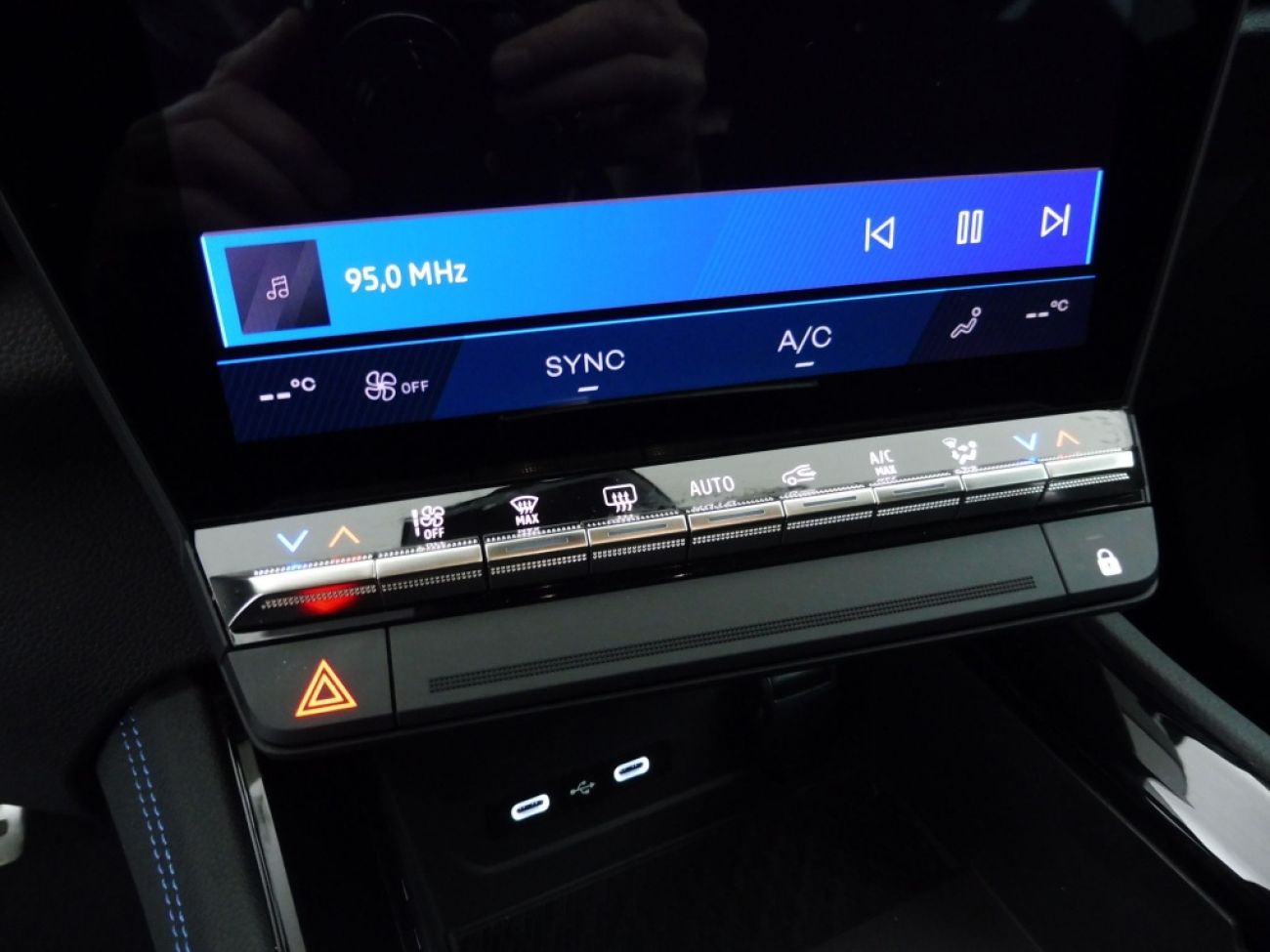 Mandataire RENAULT Espace 1.2 E-TECH FULL HYBRID 200CH ESPRIT ALPINE 7 PLACES - 24