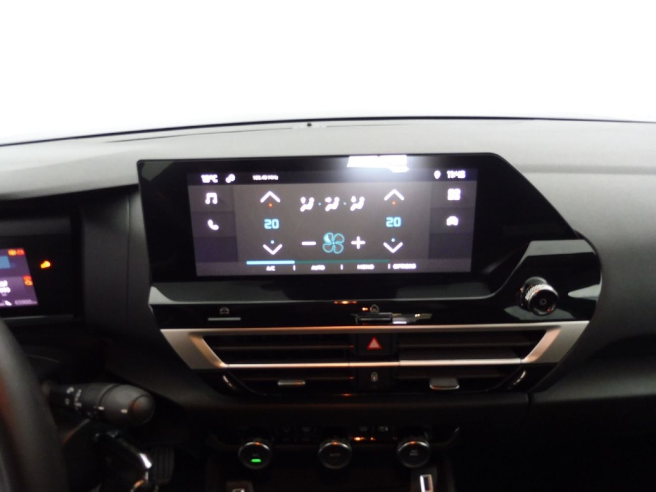 Mandataire Citroën C4 X 1.2 PURETECH 100 FEEL