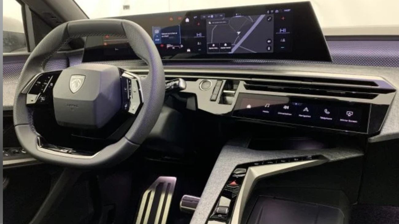 Mandataire PEUGEOT NOUVEAU 5008 ALLURE  HYBRID 145 e-DCS6