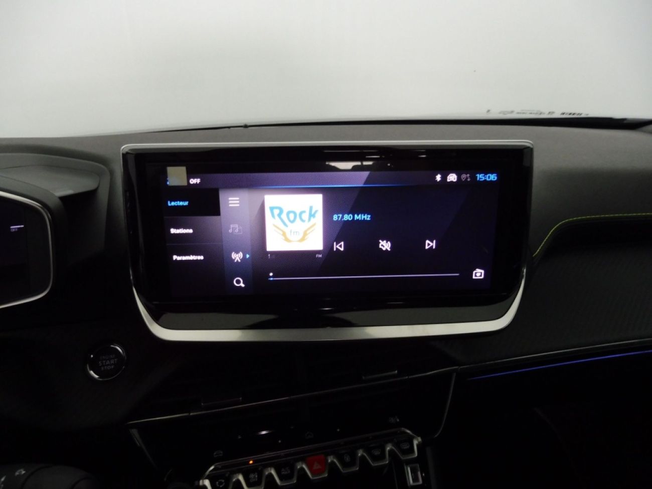 Mandataire PEUGEOT 2008 1.2 HYBRID 136CH GT E-DCS6