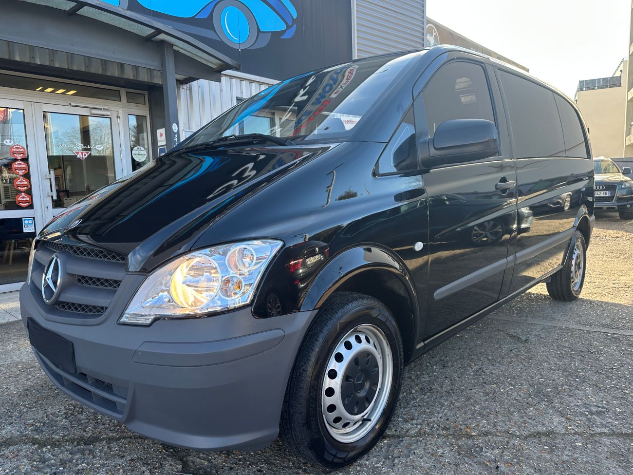 Mandataire MERCEDES-BENZ VITO FOURGON 110 CDI 2.8t COMPACT 6 places