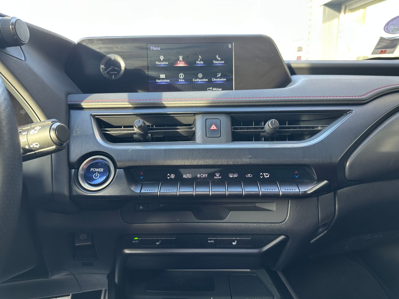 Mandataire LEXUS UX 250h 2WD F SPORT