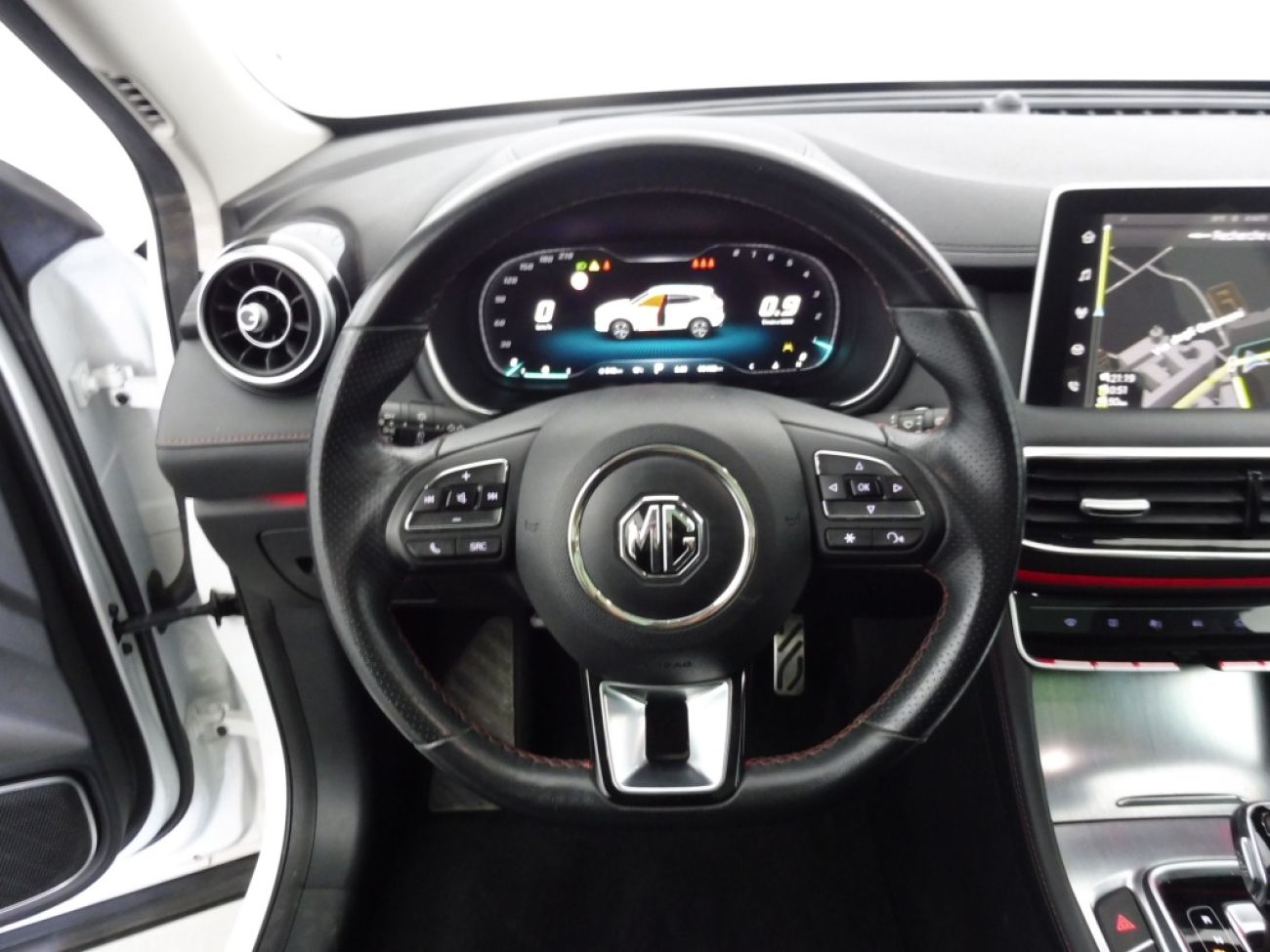 Mandataire MG HS 1.5 T-GDI 162 AT luxury
