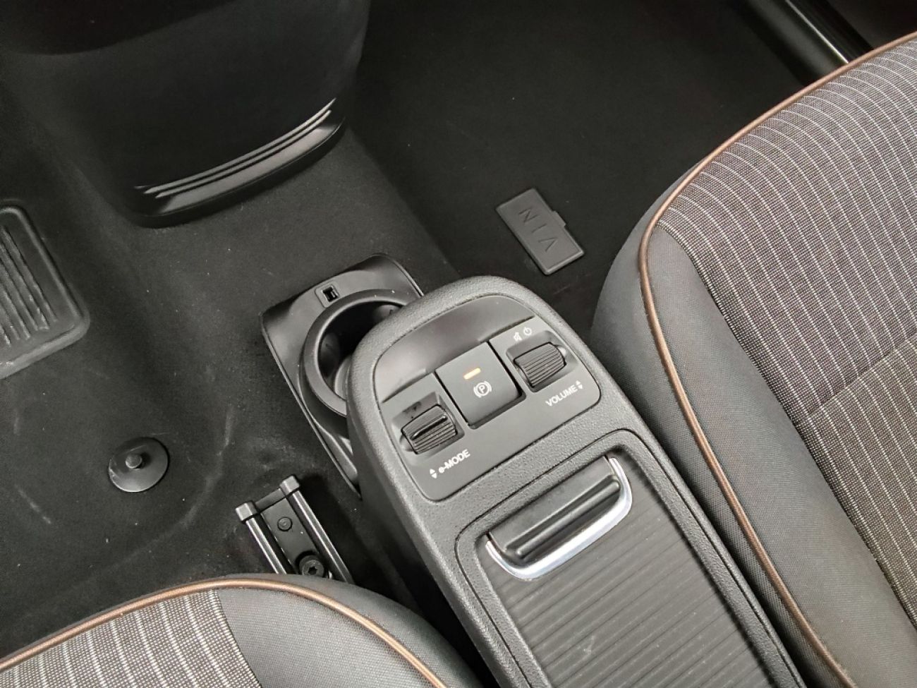 Mandataire FIAT 500C E 118CH ICONE