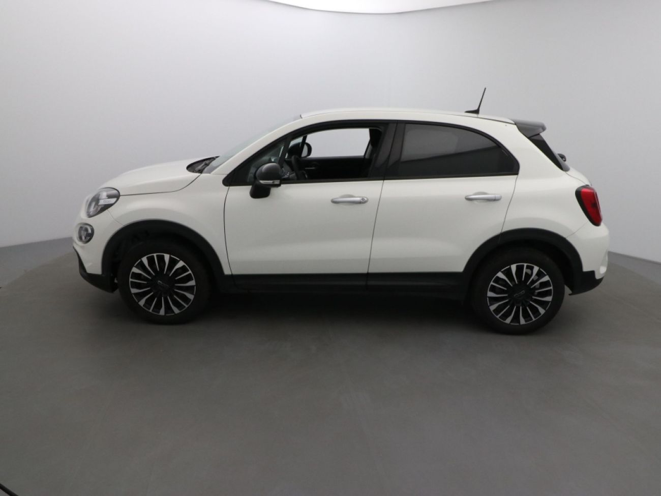Mandataire FIAT 500X 1.5 FIREFLY TURBO 130CH S/S HYBRID PACK CONFORT DCT7