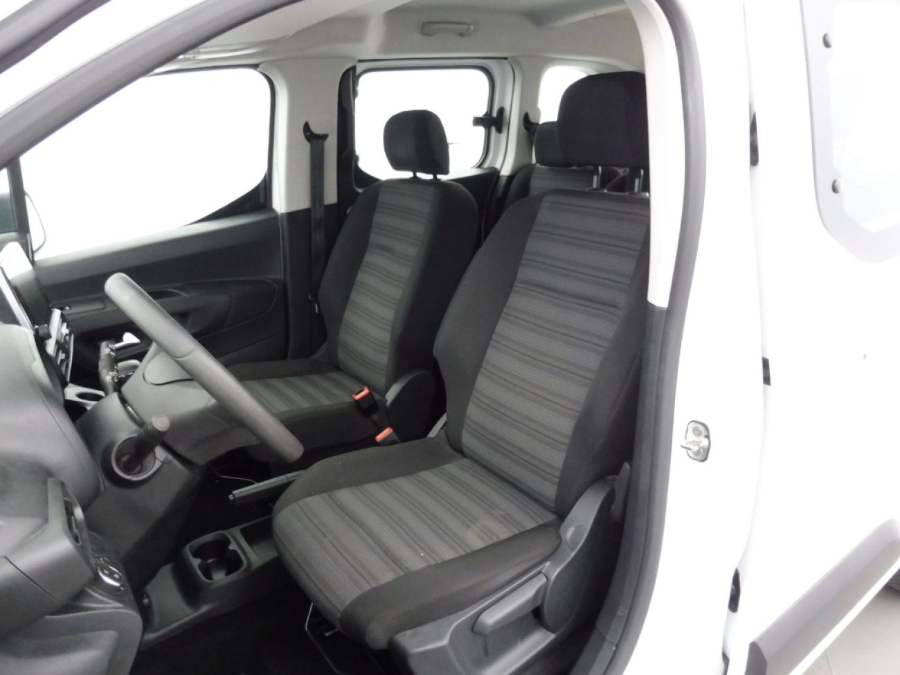 Mandataire Opel COMBO LIFE L1H1 1.5 D 100CH EDITION BVM6