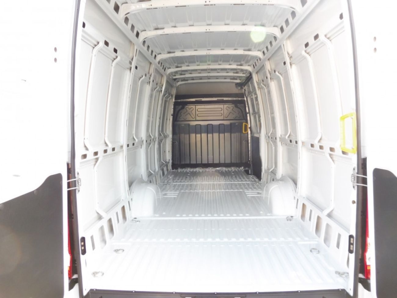 Mandataire IVECO Daily 35S18 3.0 V16 HI-MATIC H2 180CV