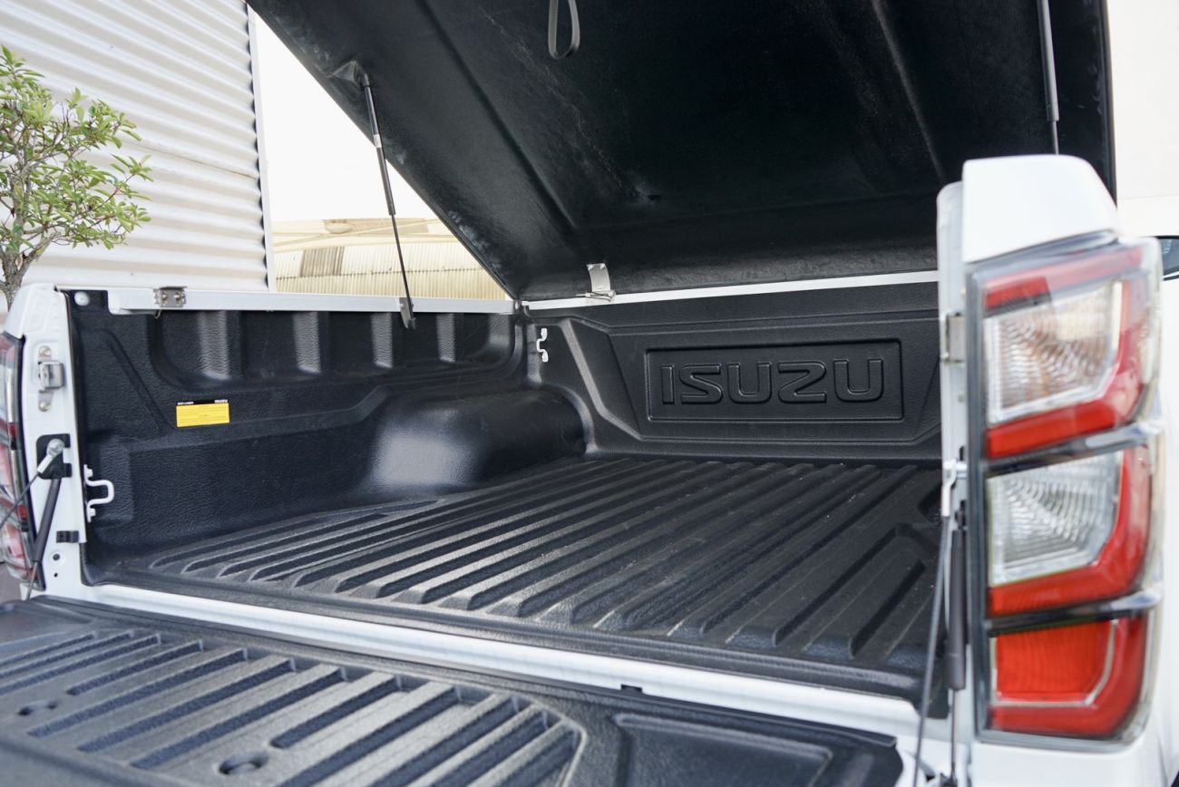 Mandataire ISUZU D-MAX CREW N60 NITRO SPORT 4X4 A/T 4 PLACES / PAS DE MALUS ECOLOGIQUE