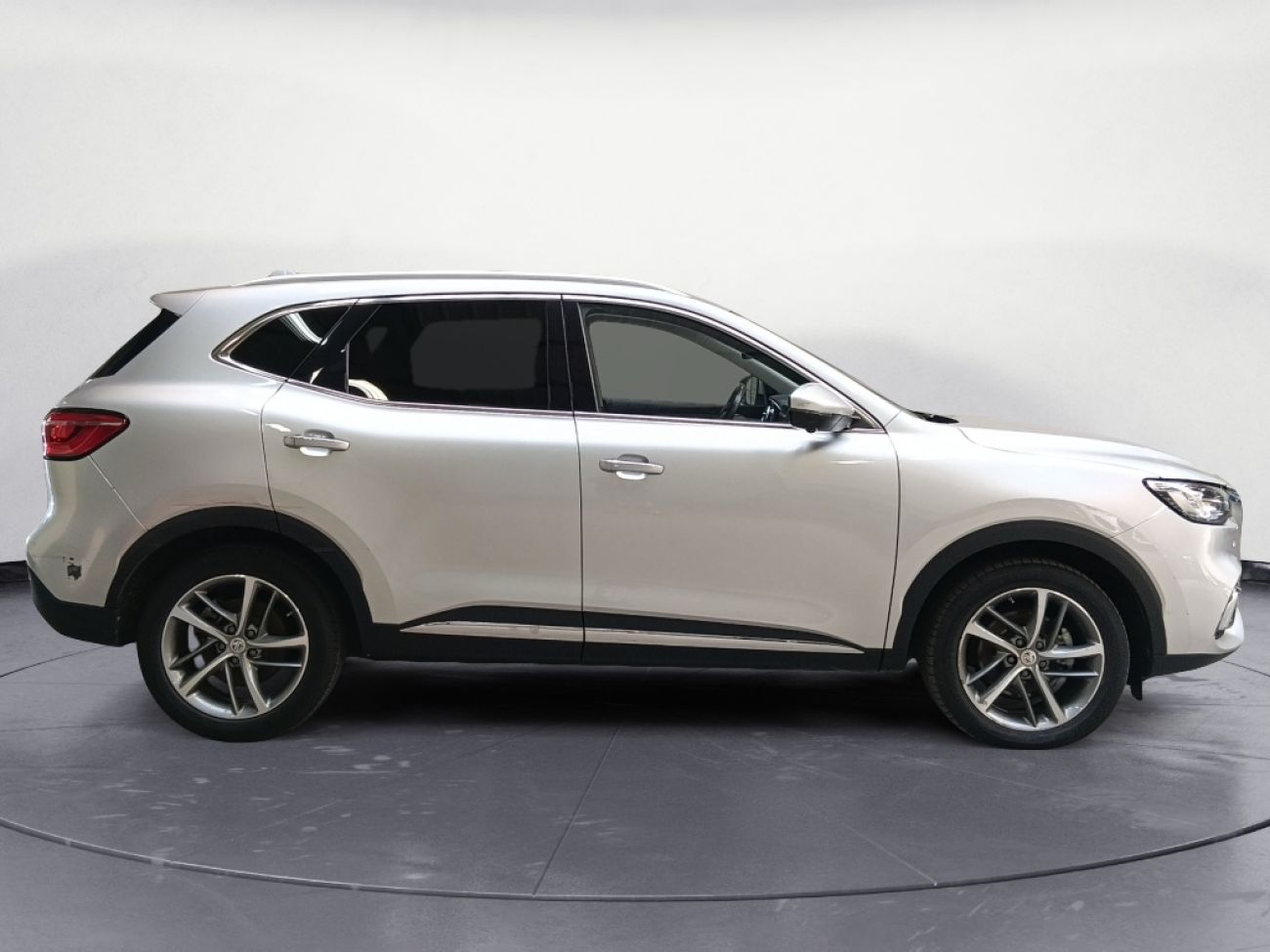Mandataire MG HS 1.5 T-GDI 162 AT luxury