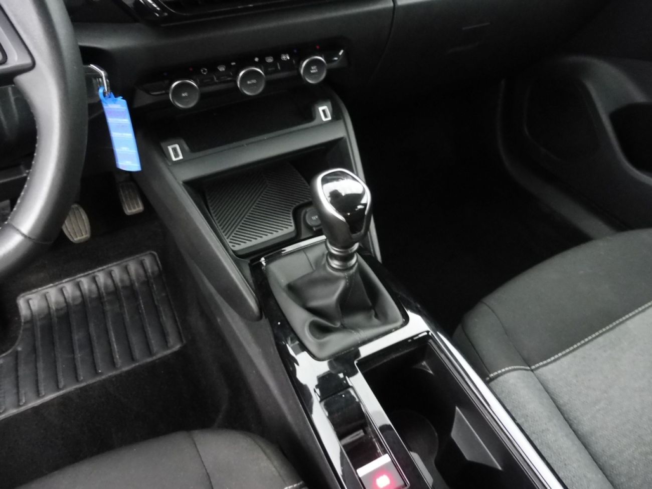 Mandataire Citroën C4 X 1.2 PURETECH 100 FEEL