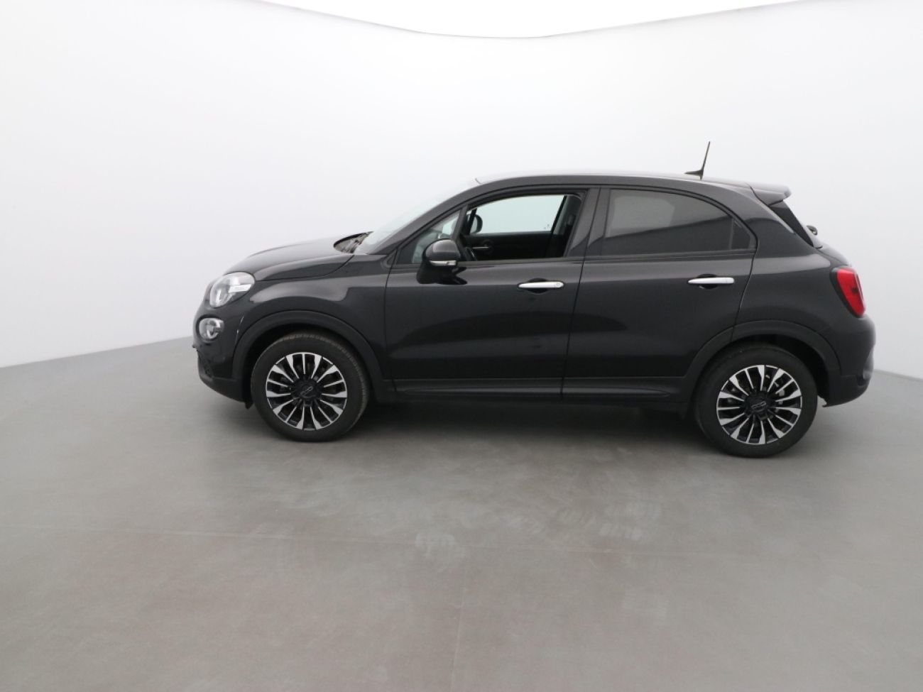 Mandataire FIAT 500X 1.5 FIREFLY TURBO 130CH S/S HYBRID PACK CONFORT DCT7