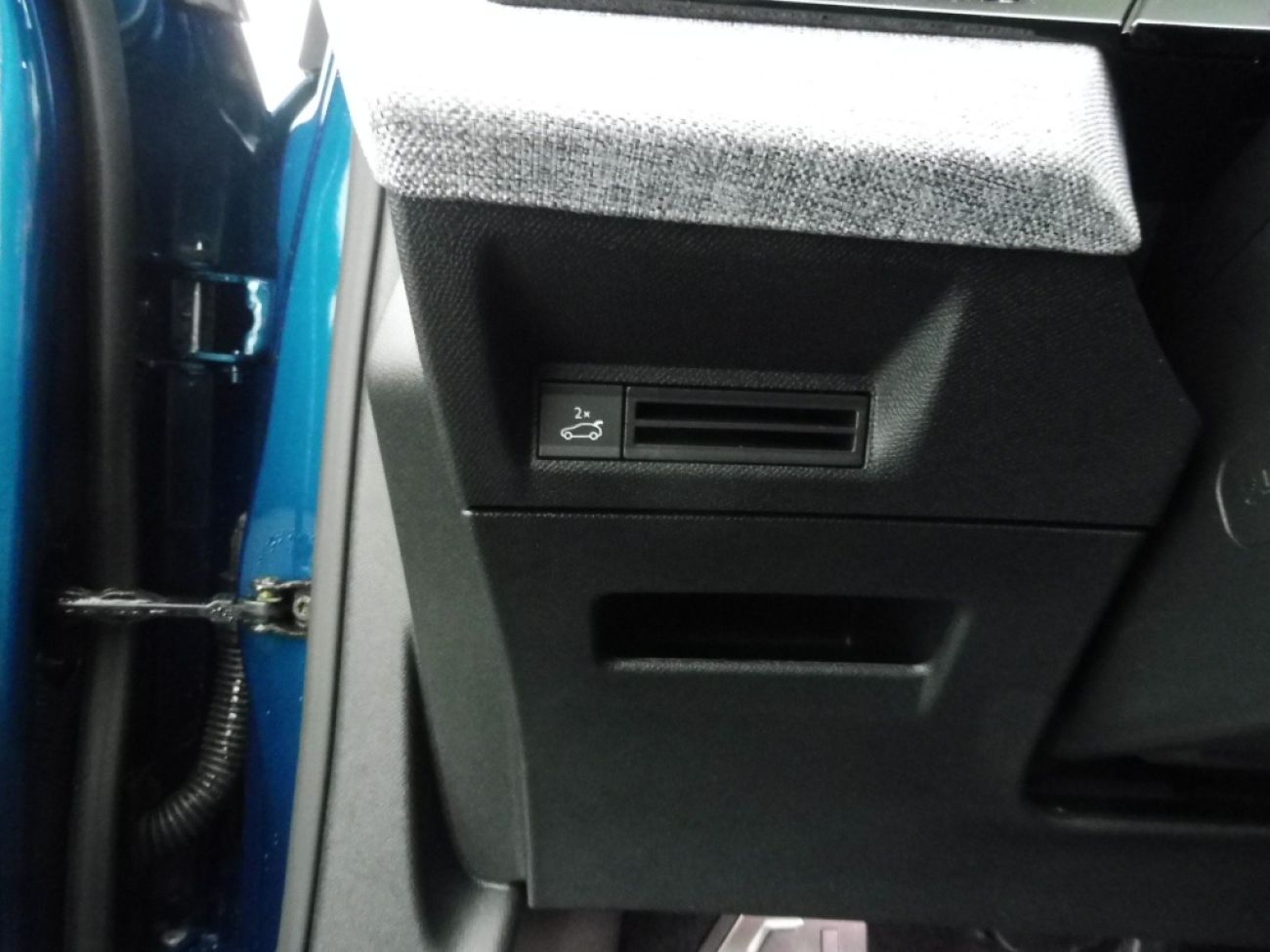 Mandataire PEUGEOT 3008 1.2 HYBRID 145CH GT E-DCS6