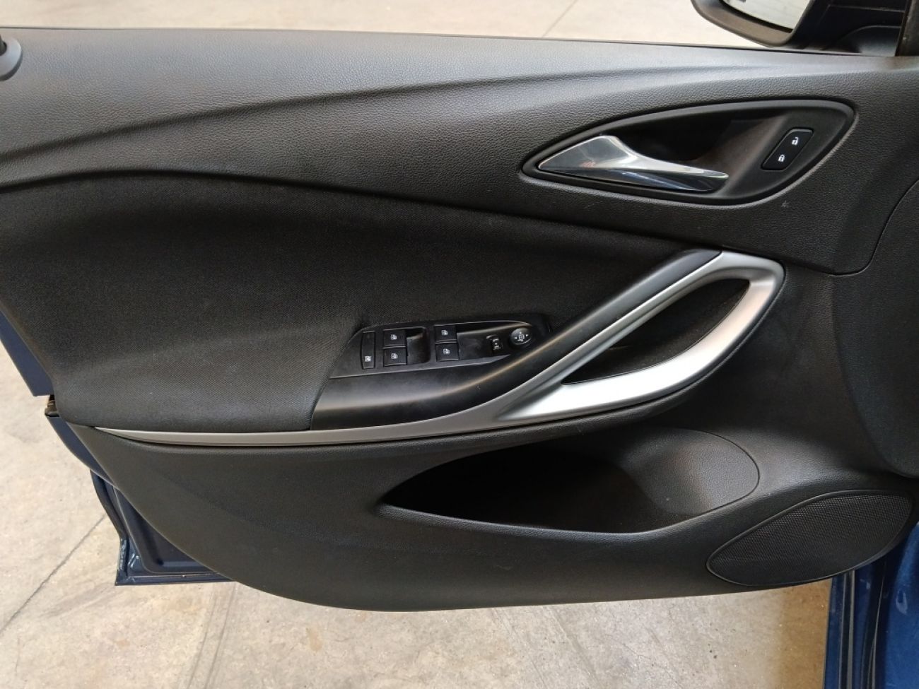 Mandataire Opel Astra 1.2 TURBO 110CH